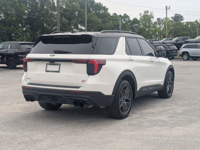 Used 2025 Ford Explorer ST image 9