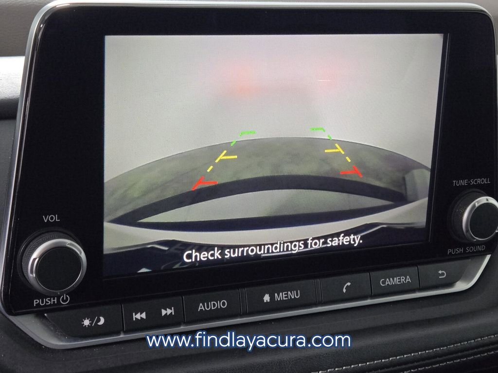 Used 2023 Nissan Rogue S image 21