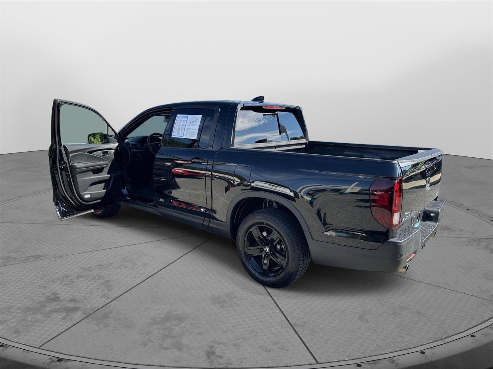 Certified 2023 Honda Ridgeline Black Edition image 10