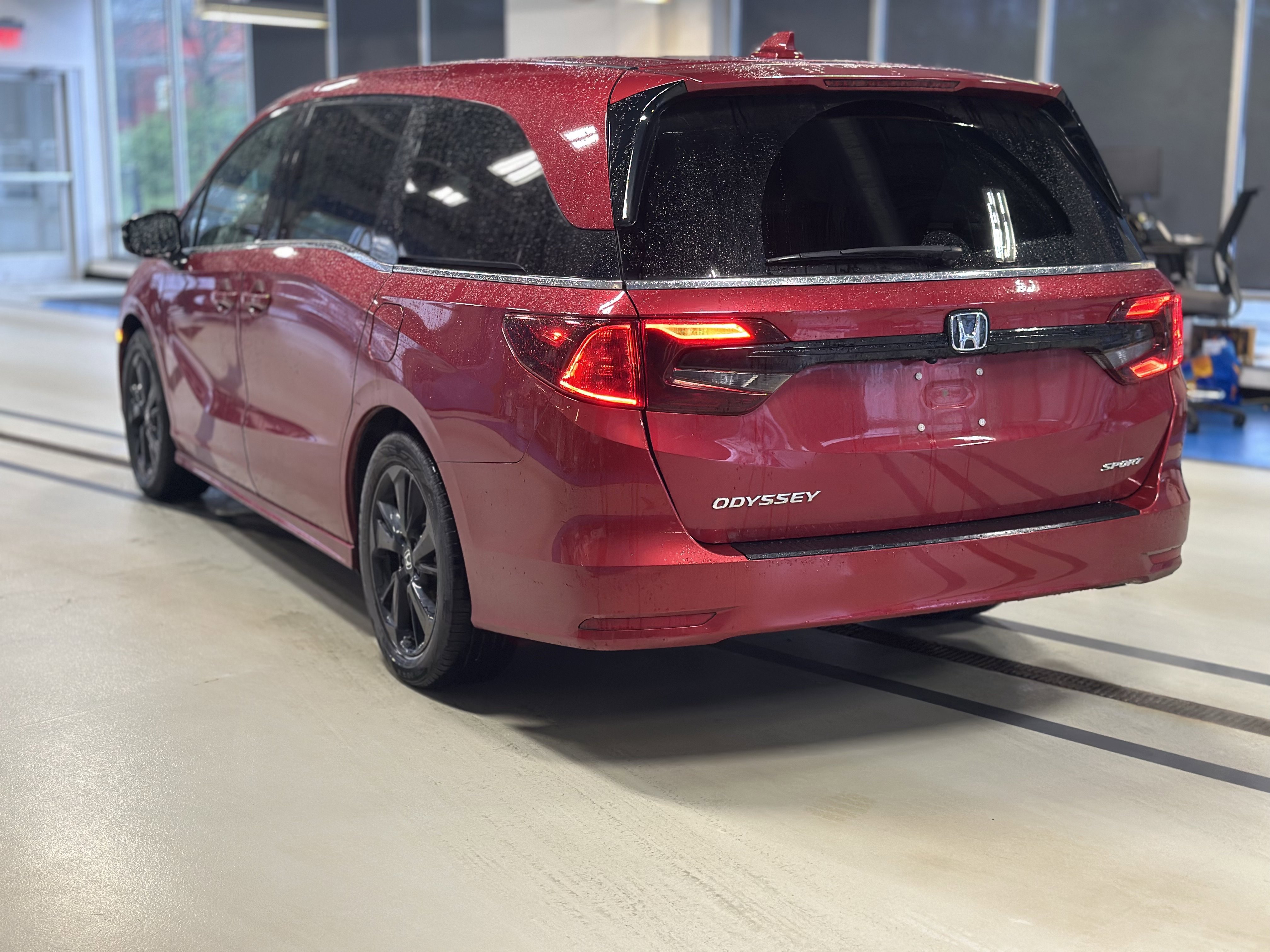 Used 2023 Honda Odyssey Sport image 8