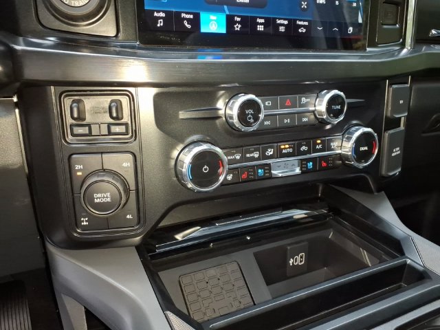 New 2027 Ford F250 Lariat w/ Black Appearance Package AWD/4WD image 13