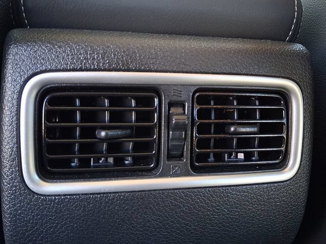 Used 2016 Nissan Altima 2.5 SL w/ 2.5 Technology Package FWD image 11