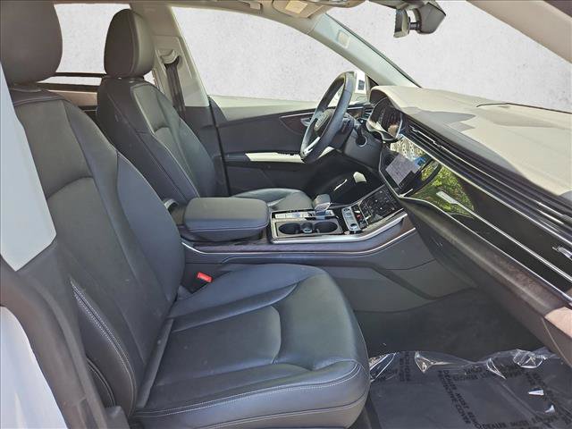 Used 2023 Audi Q8 Prestige AWD/4WD image 24
