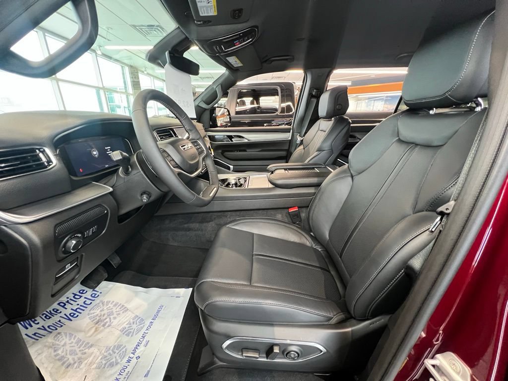 New 2026 Jeep Grand Wagoneer L Limited AWD/4WD image 4