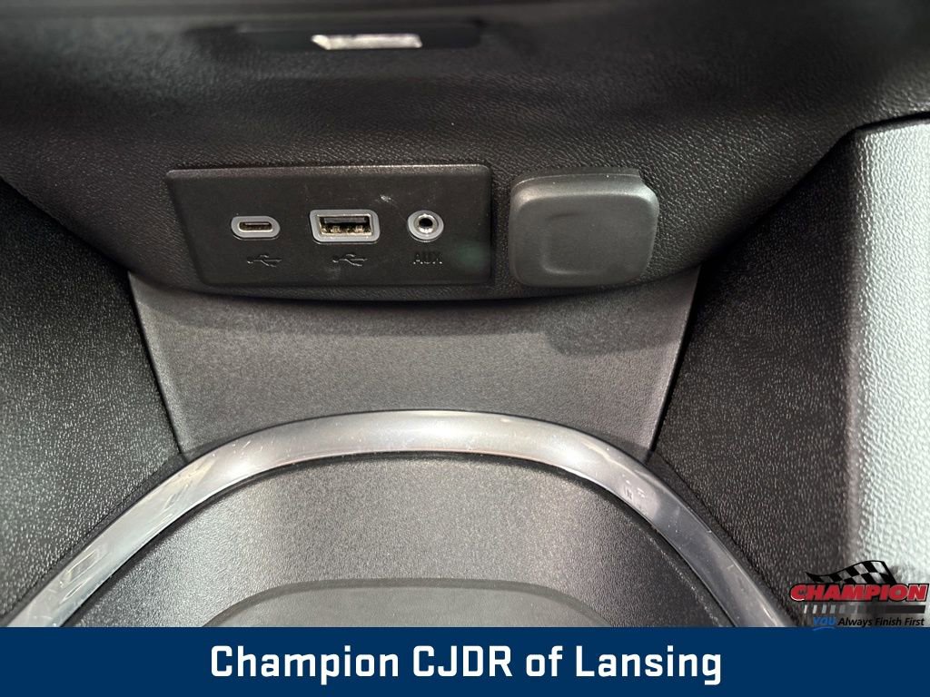 Used 2023 Chevrolet Malibu LT image 34