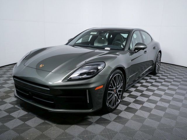 New 2026 Porsche Panamera 4