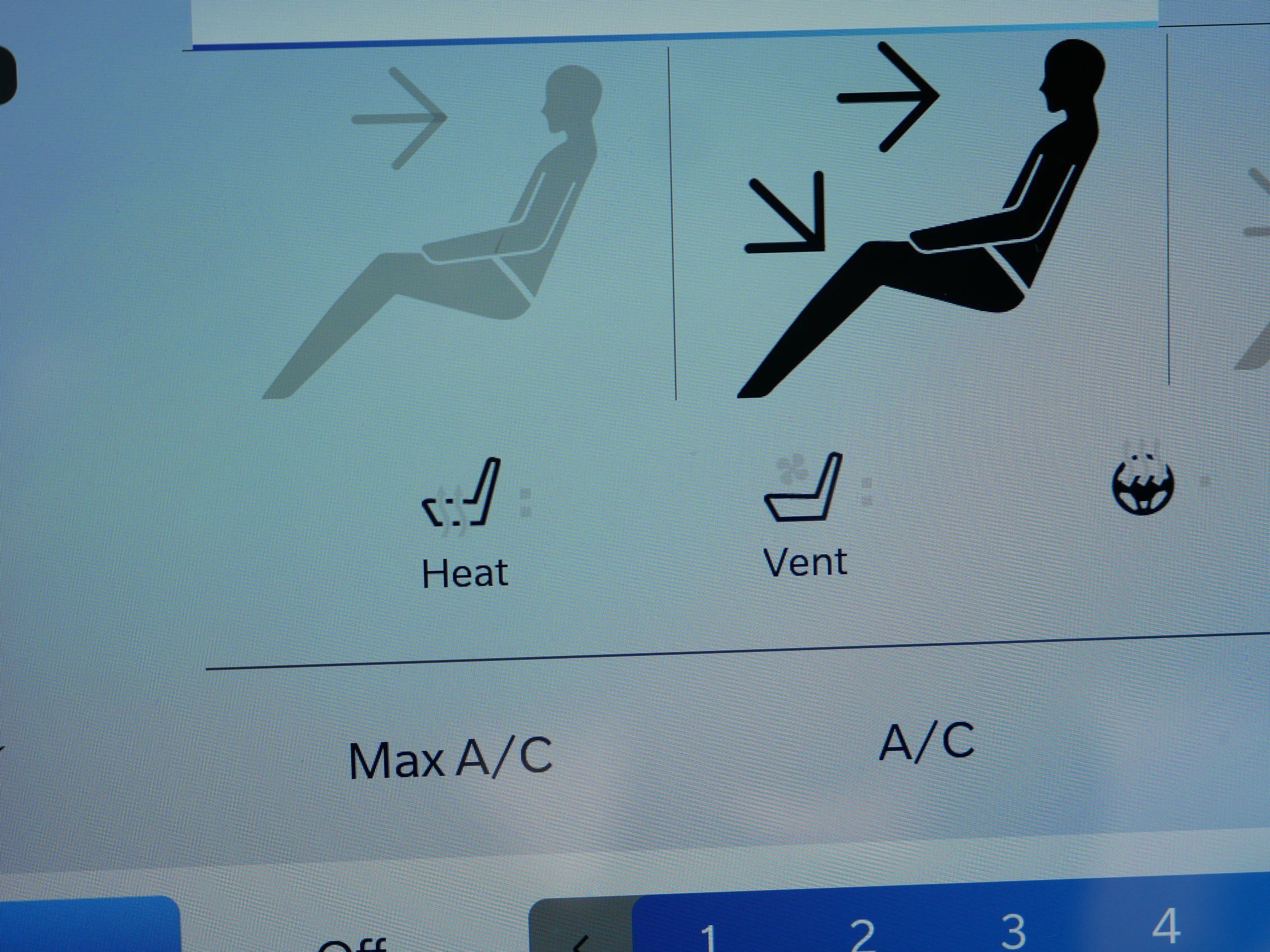 Used 2021 Chrysler Pacifica Limited image 28