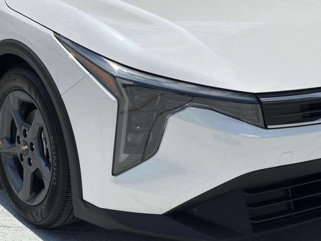 New 2026 Kia K4 FWD image 9