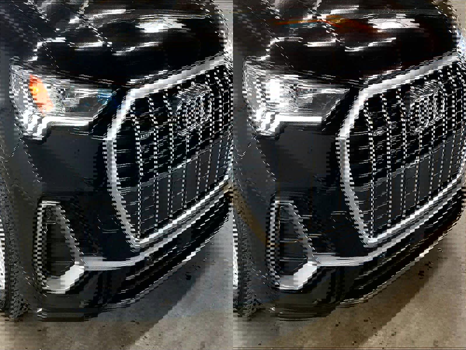 Certified 2025 Audi Q3 2.0T Premium w/ Convenience Package image 32