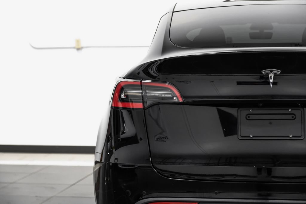 Used 2021 Tesla Model Y Long Range AWD/4WD image 45