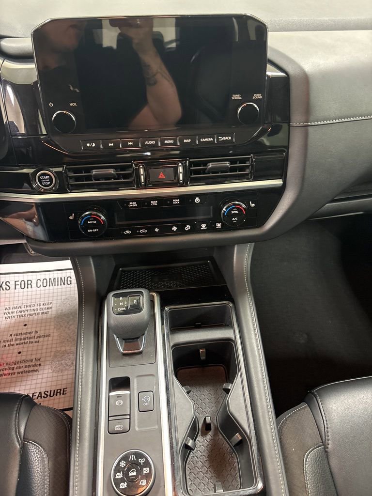 Used 2023 Nissan Pathfinder SL w/ Cargo Package AWD/4WD image 11