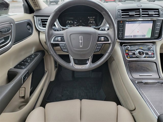 Used 2020 Lincoln Continental w/ Premium Package image 31