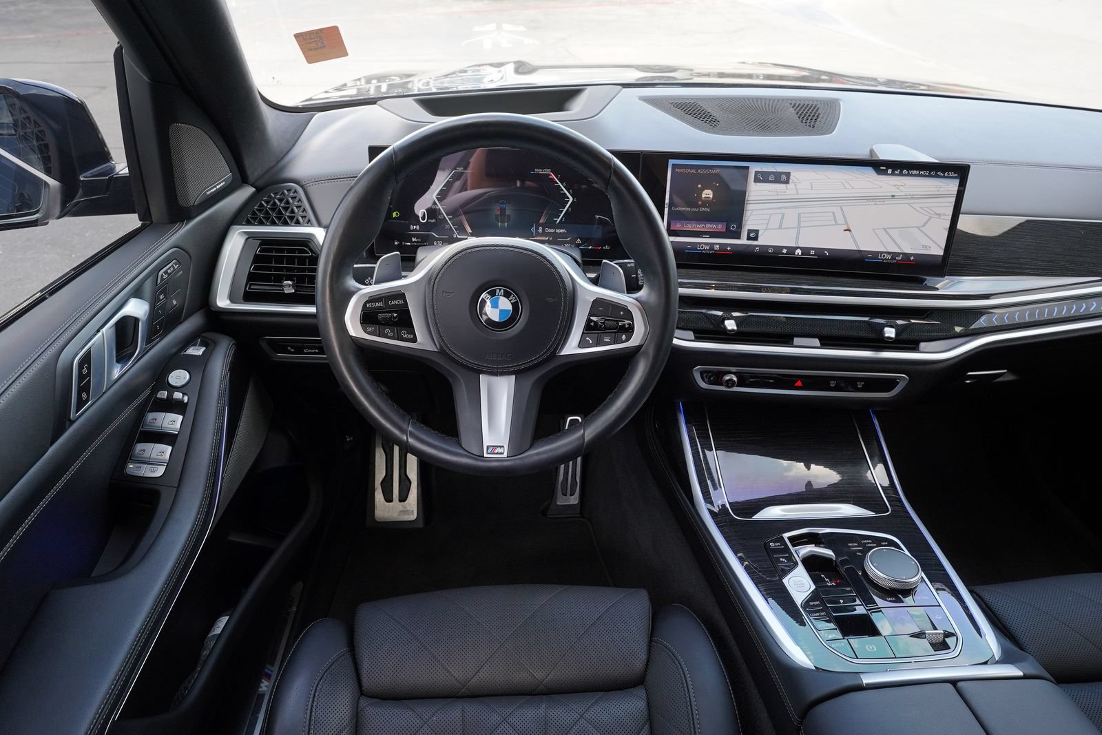 Used 2024 BMW X7 xDrive40i w/ M Sport Package AWD/4WD image 9