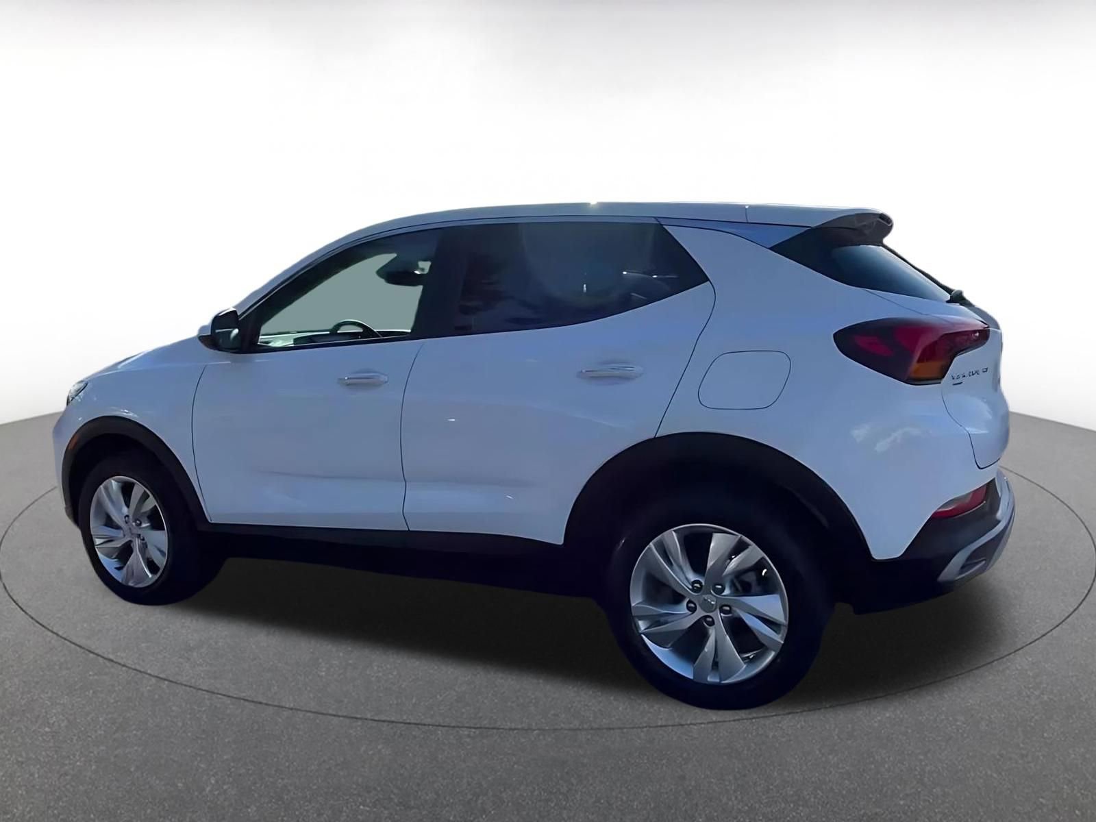 Used 2025 Buick Encore GX Preferred AWD/4WD image 10