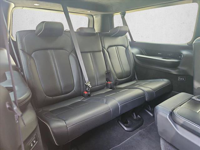 Used 2024 Jeep Grand Wagoneer L Series II w/ Quick Order Packagew 28T AWD/4WD image 19
