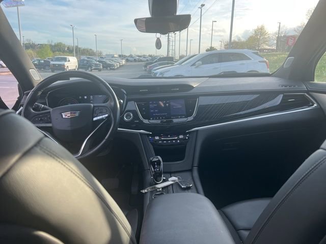 Used 2024 Cadillac XT6 Premium Luxury w/ Technology Package image 11