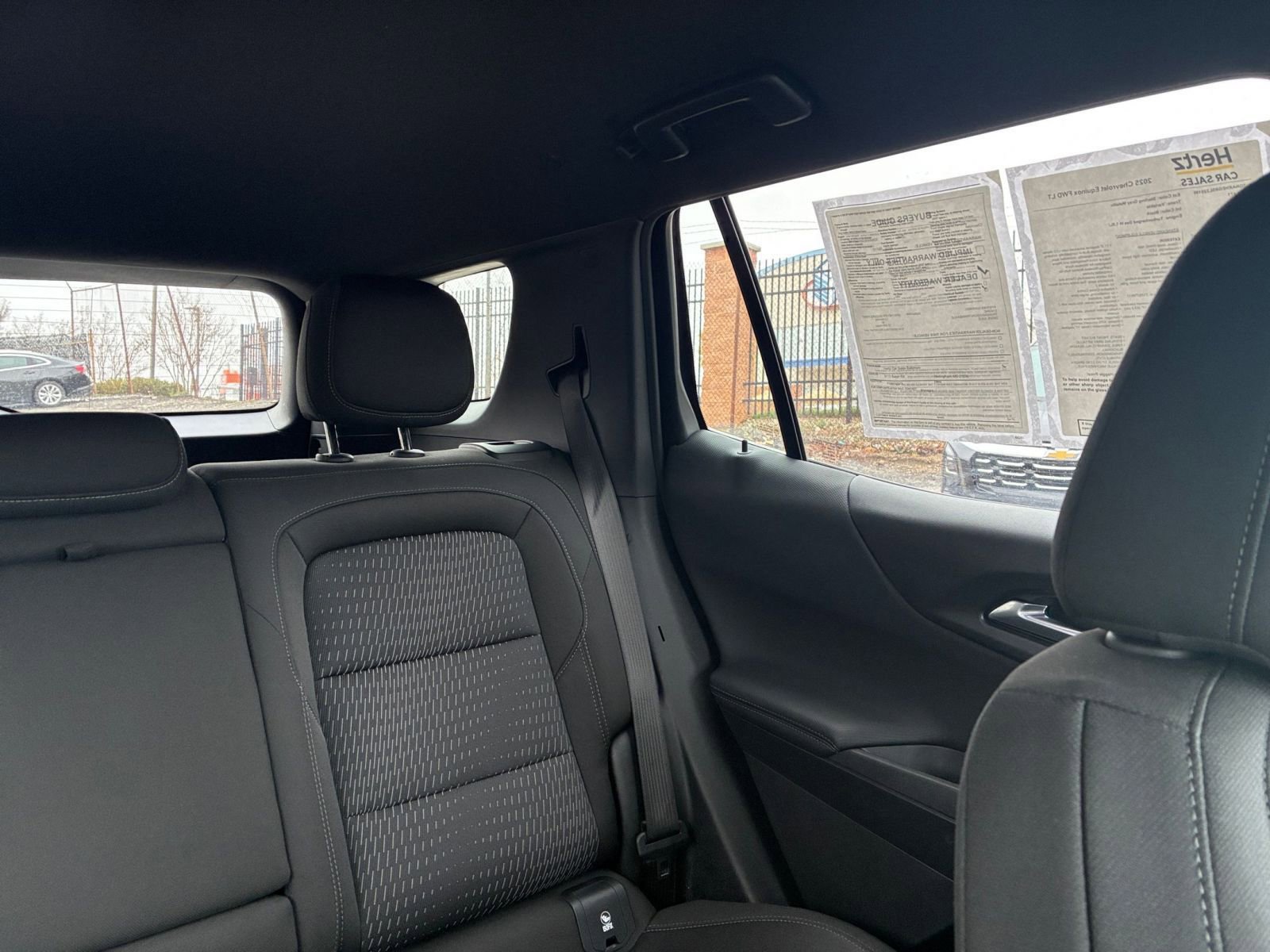 Used 2025 Chevrolet Equinox LT FWD image 32