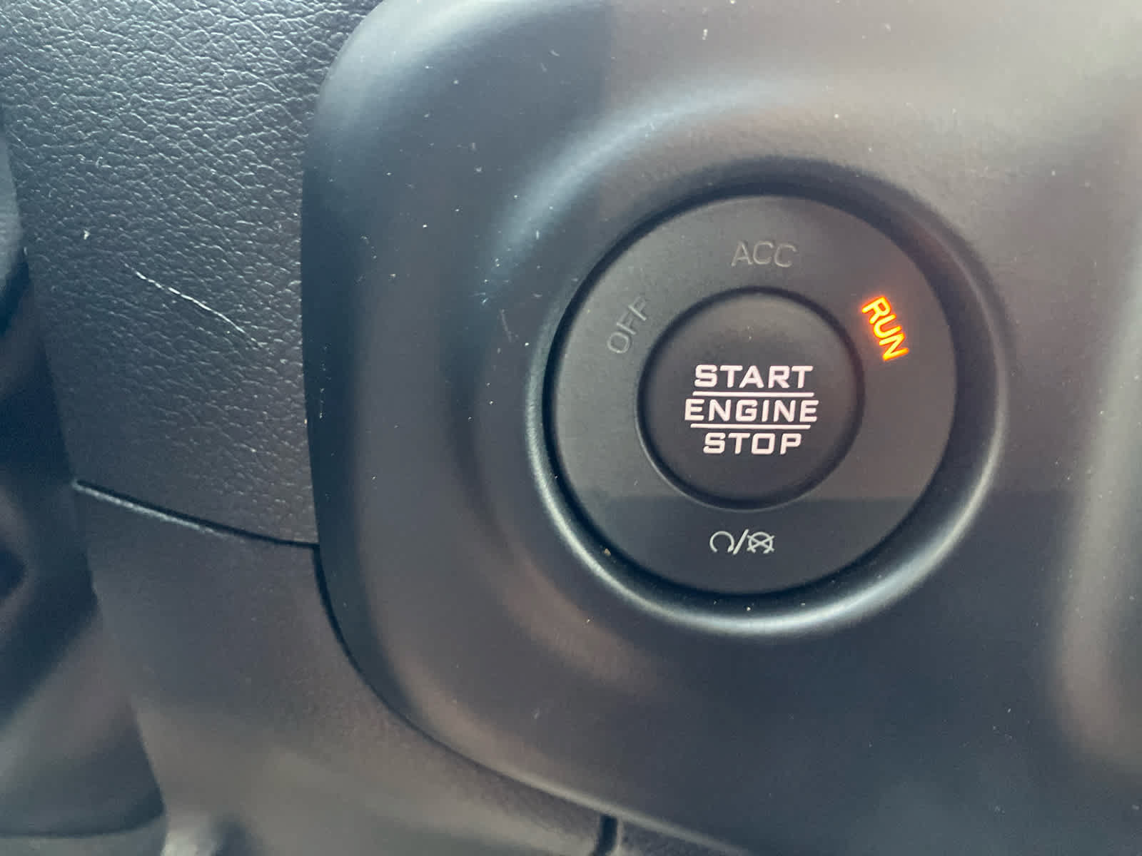 Used 2022 Jeep Gladiator Rubicon w/ Cold Weather Group AWD/4WD image 24