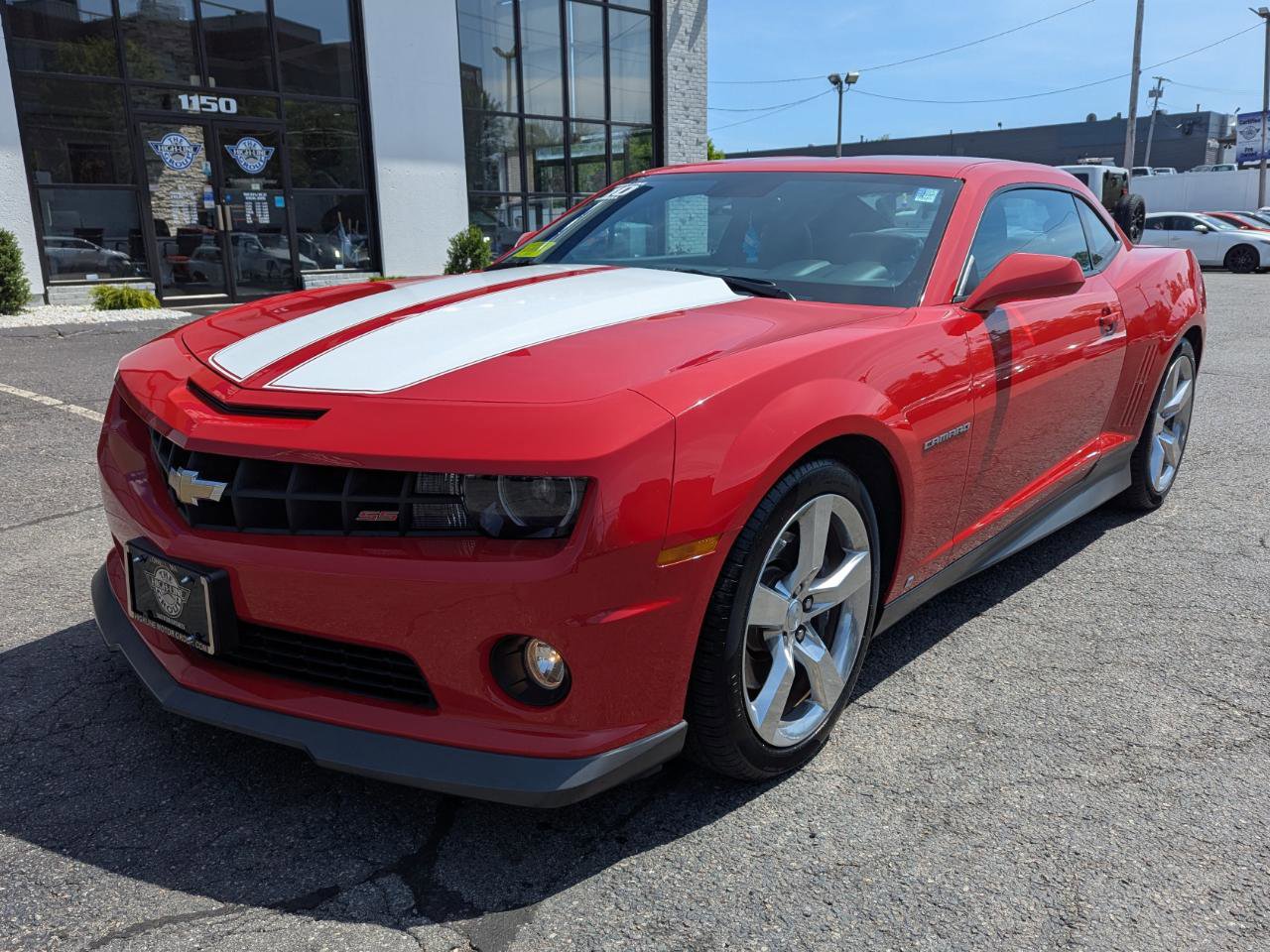 Used 2010 Chevrolet Camaro SS w/ LPO, Ground Effects Package RWD image 2