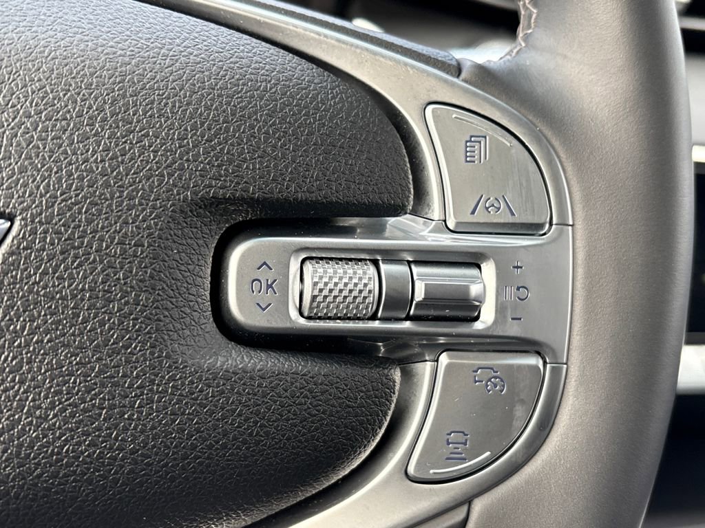 Used 2025 Genesis GV70 2.5T Select w/ Select Package image 22