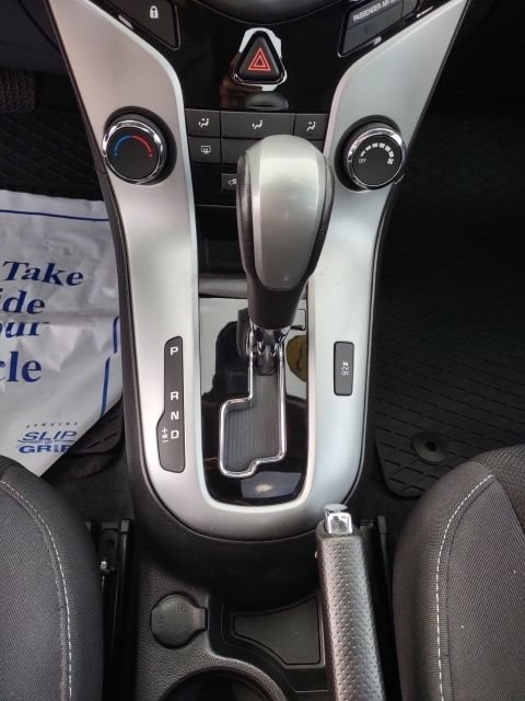 Used 2013 Chevrolet Cruze LT w/ All-Star Edition FWD image 13