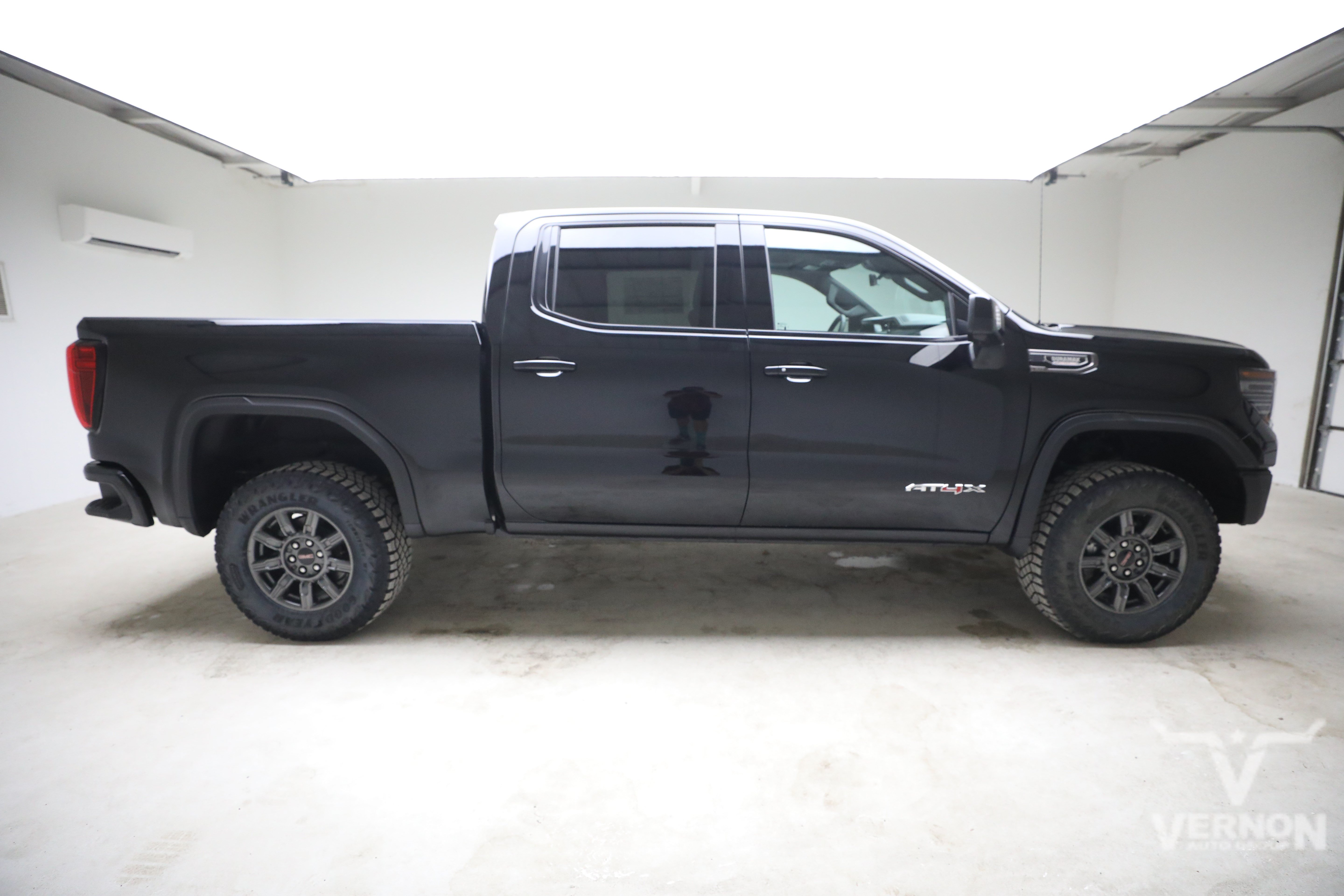 New 2026 GMC Sierra 1500 AT4X AWD/4WD image 6