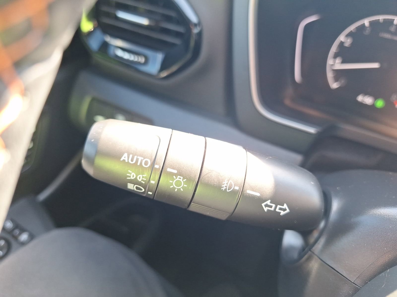 Used 2024 Honda Pilot TrailSport image 23