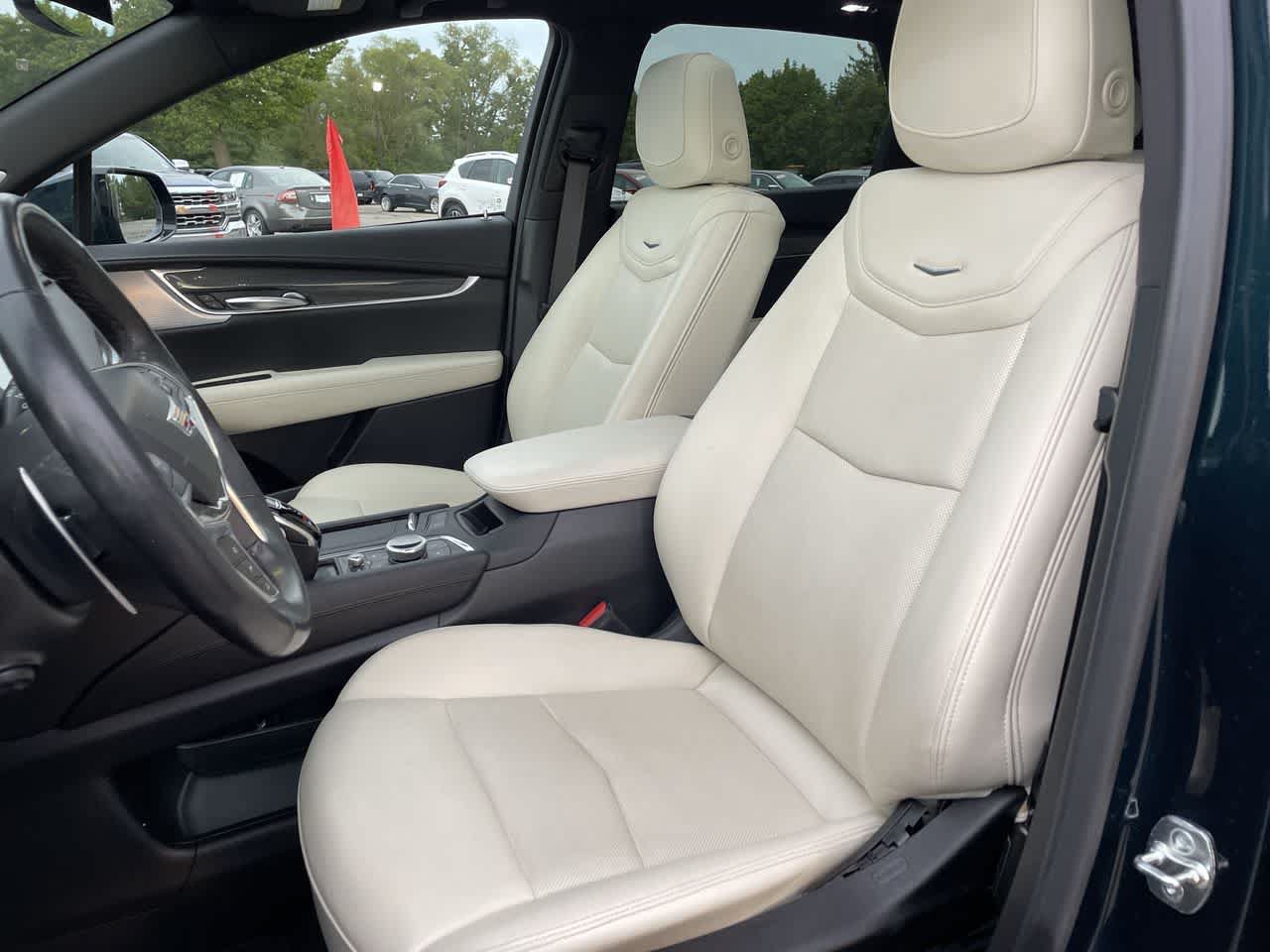 Certified 2024 Cadillac XT5 Sportv AWD/4WD image 12