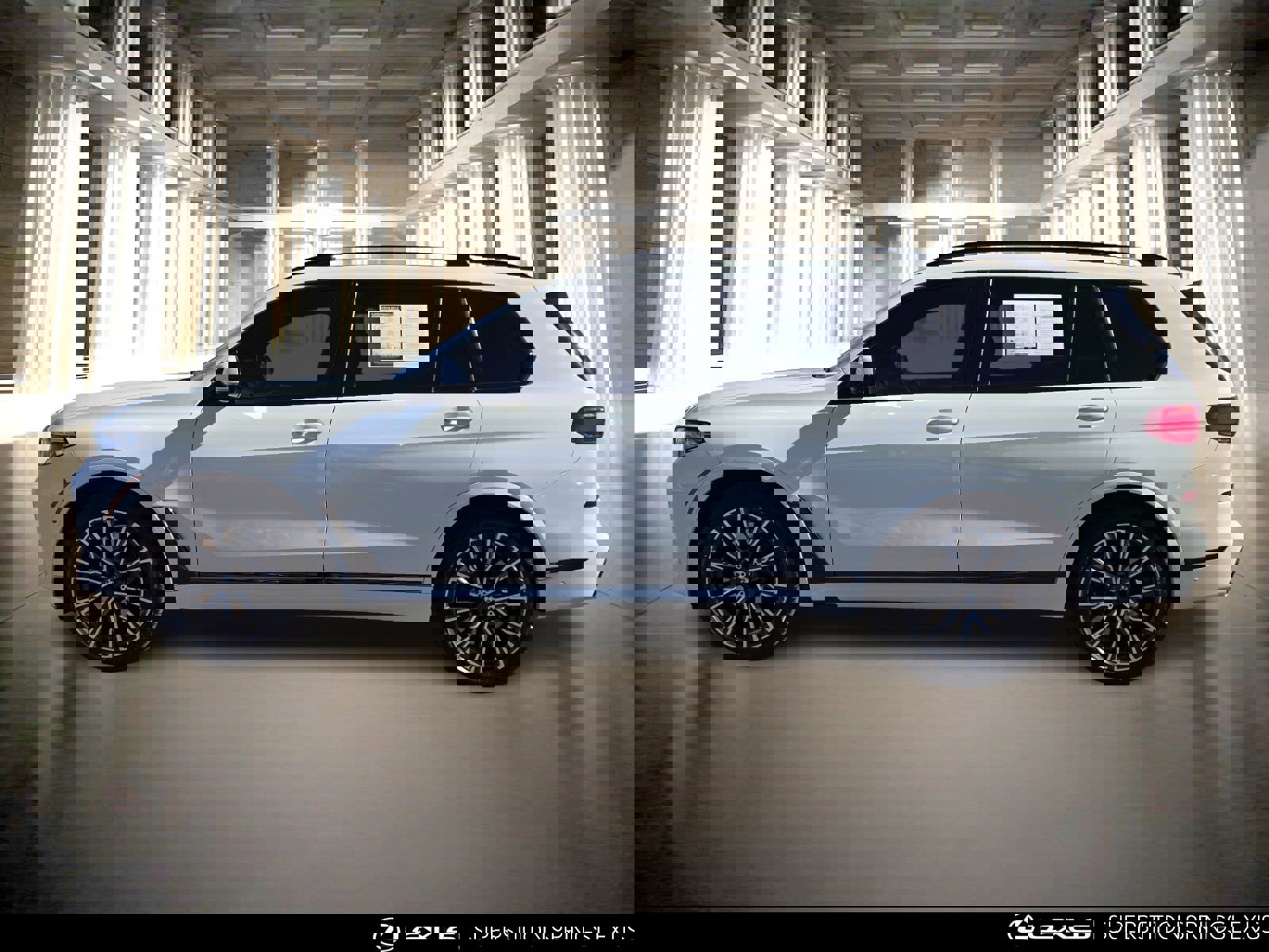 Used 2021 BMW X7 M50i image 7