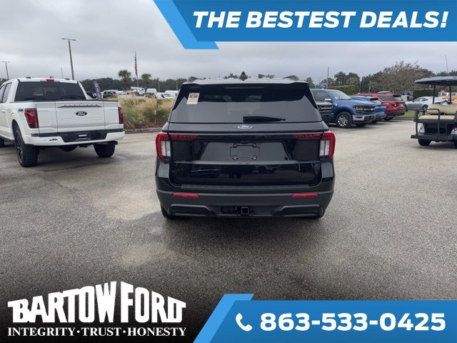 Used 2025 Ford Explorer ST-Line w/ Premium Package image 6