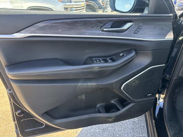 Used 2022 Jeep Grand Cherokee Limited 4xe w/ Luxury Tech Group II image 25