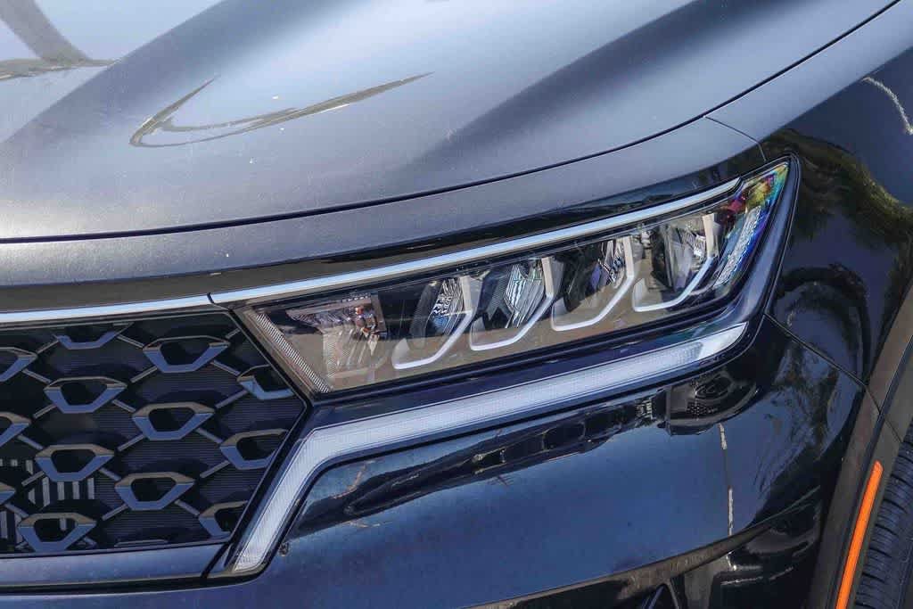Certified 2023 Kia Sorento EX FWD image 6