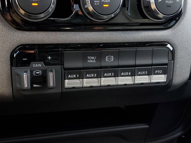 New 2025 RAM 5500 Tradesman AWD/4WD image 35