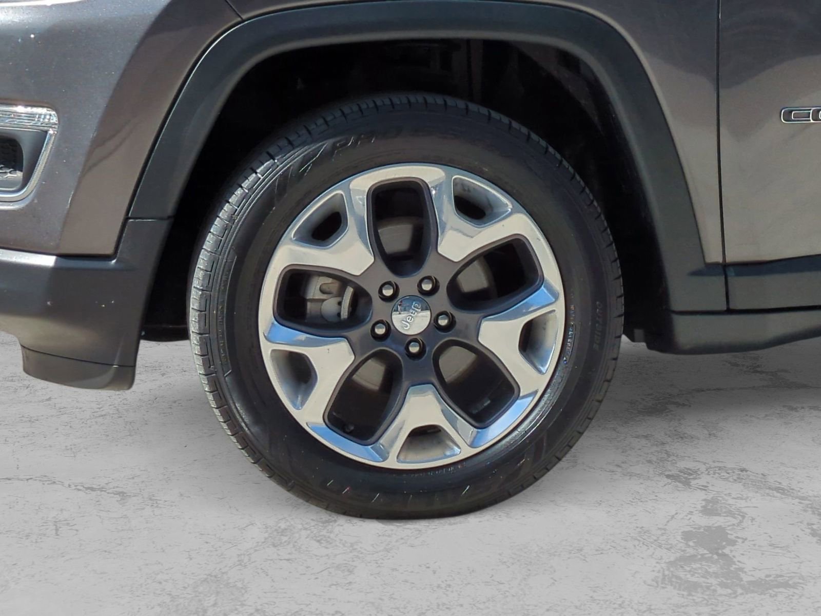 Used 2019 Jeep Compass Limited image 15