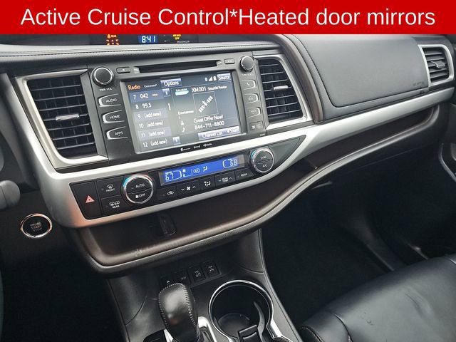 Used 2019 Toyota Highlander XLE image 11