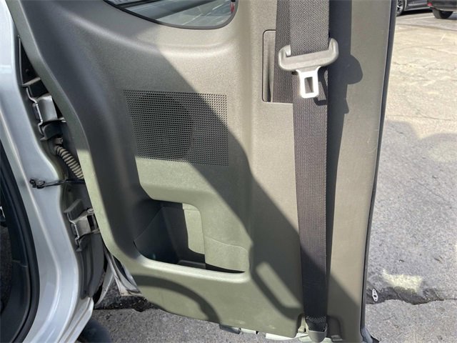 Used 2013 Nissan Frontier SV image 16