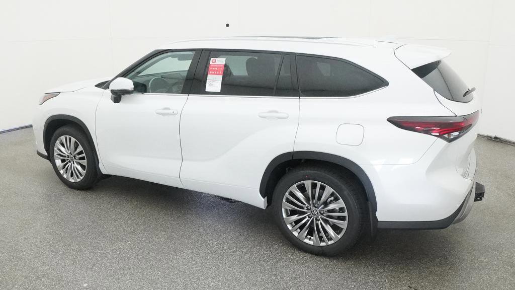 New 2026 Toyota Highlander Platinum AWD/4WD image 15