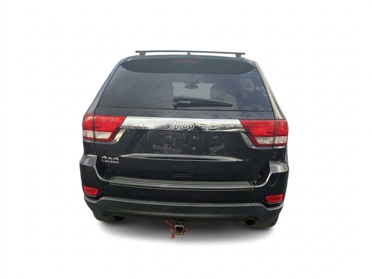 Used 2013 Jeep Grand Cherokee Laredo w/ Laredo E Group AWD/4WD image 7