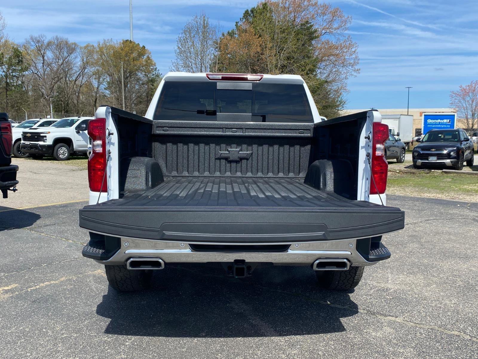 New 2026 Chevrolet Silverado 1500 LT w/ Z71 Off-Road Package AWD/4WD image 5