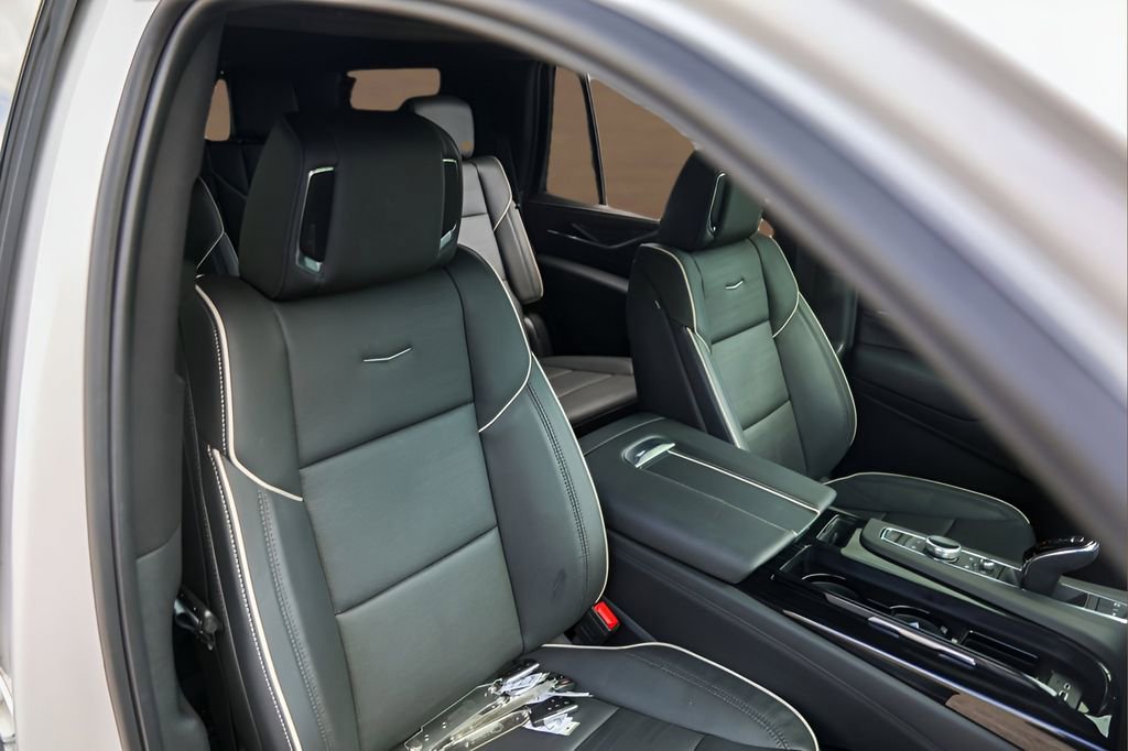 Used 2024 Cadillac Escalade Sport w/ Touring Package image 33