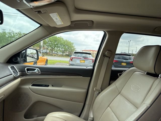 Used 2014 Jeep Grand Cherokee Overland w/ Advanced Technology Group image 24