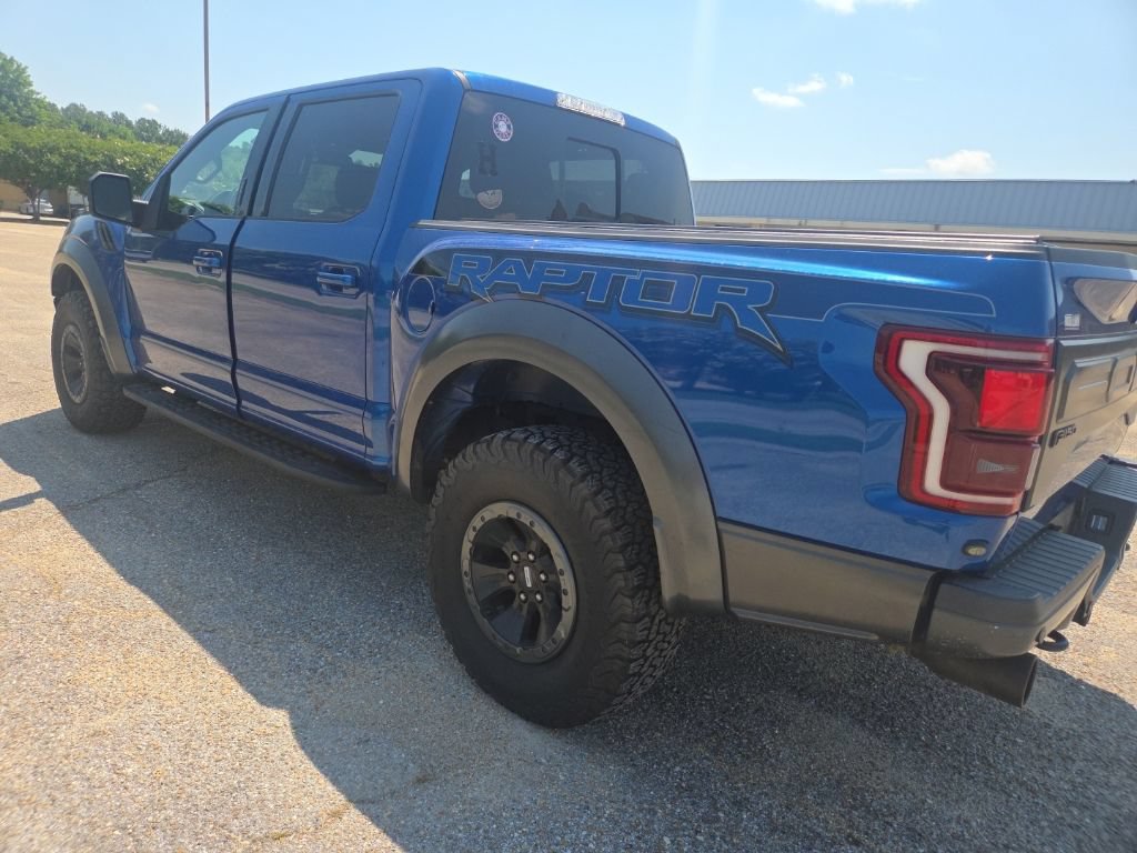 Used 2017 Ford F150 Raptor w/ Equipment Group 802A Luxury AWD/4WD image 8