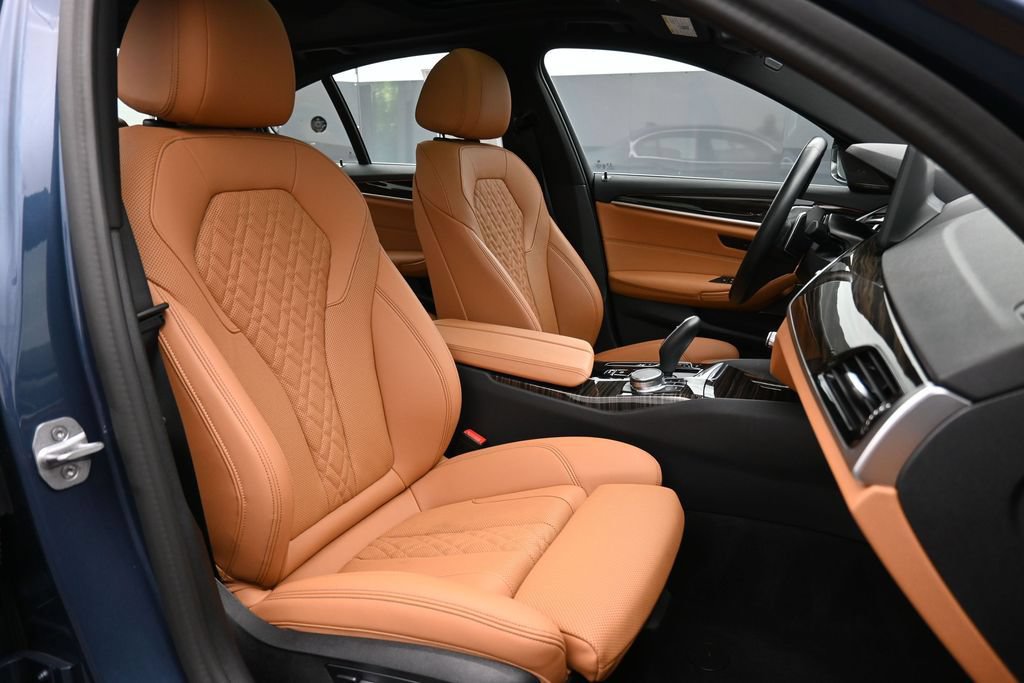 Used 2023 BMW 530e xDrive w/ Premium Package AWD/4WD image 27