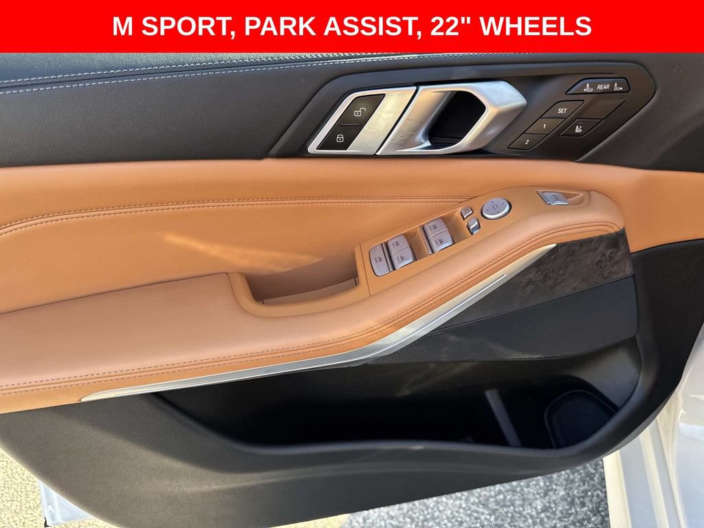 Used 2023 BMW X7 xDrive40i w/ M Sport Package AWD/4WD image 14