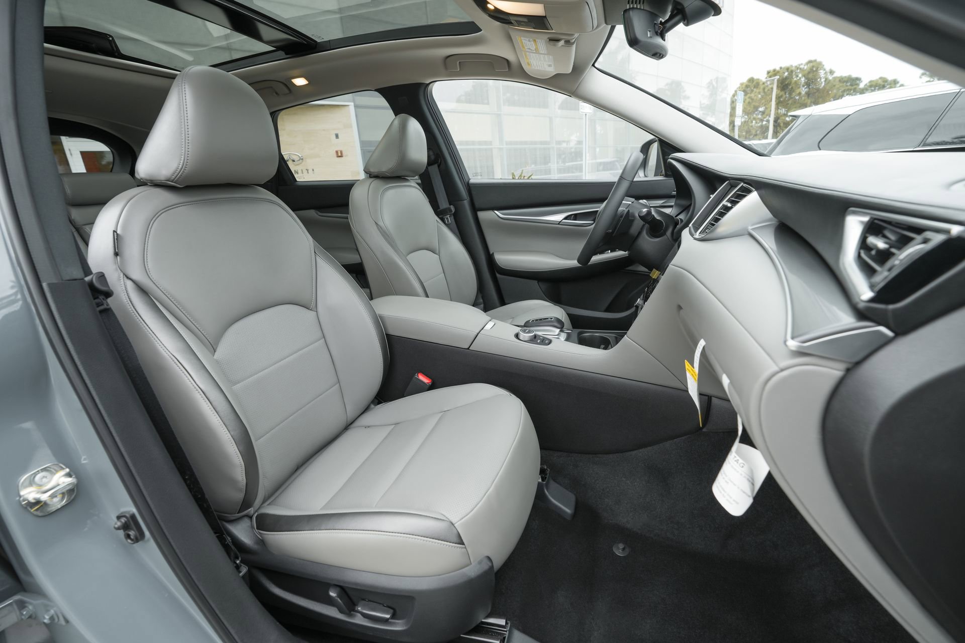 Used 2025 INFINITI QX50 Luxe image 37