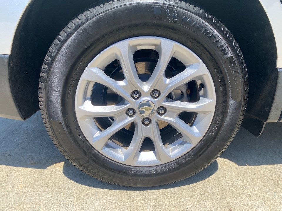 Used 2020 Chevrolet Equinox LT FWD image 27