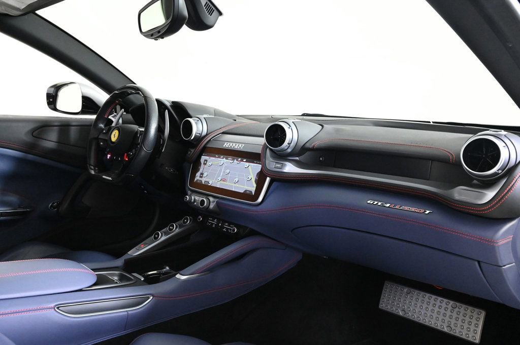 Used 2018 Ferrari GTC4Lusso T image 17