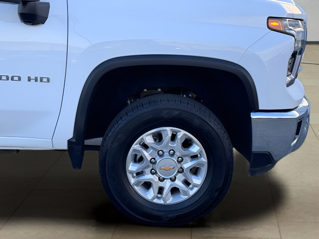 Used 2024 Chevrolet Silverado 2500 LTZ AWD/4WD image 45