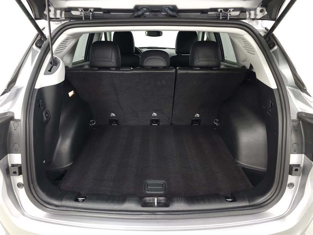 Used 2018 Jeep Compass Latitude w/ Popular Equipment Group image 8