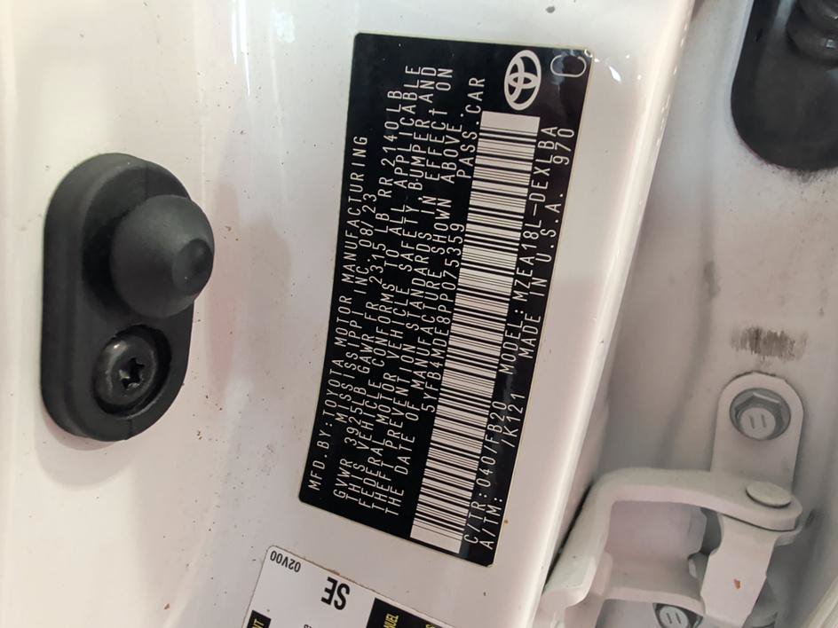 Used 2023 Toyota Corolla LE w/ LE Convenience Package FWD image 32